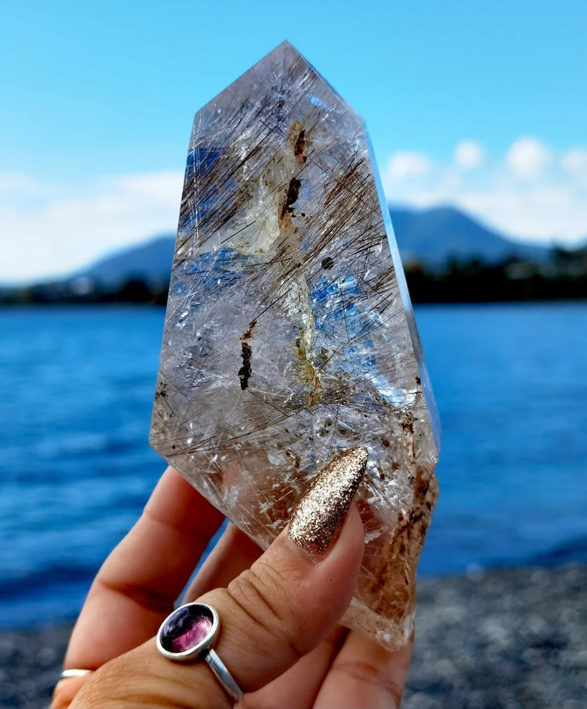 Healing Hearts: The Power of Crystals for Break-Ups and Heartbreak Recovery