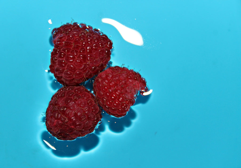 7 scientific reasons why we love Raspberries and why they are soooo good for your skin!