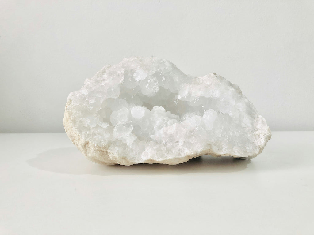Unlocking the Divine Clarity: The Meaning and Spiritual Significance of Clear Quartz